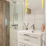 Dinbnb Homes I Bergen's #1 I Jacuzzi & Fireplace & Balcony בית נופש *