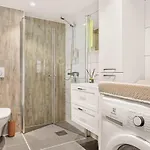 Dinbnb Homes I Bergen's #1 I Jacuzzi & Fireplace & Balcony בית נופש *