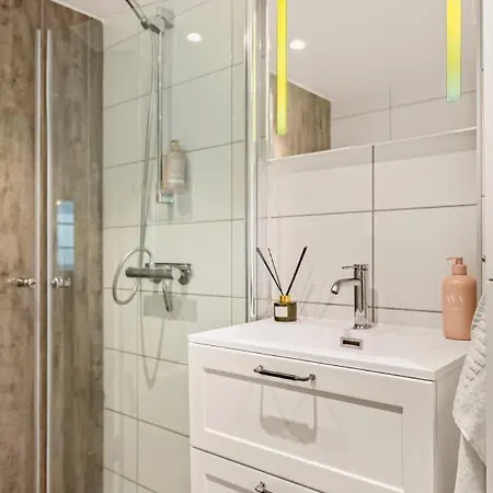 Dinbnb Homes I Bergen's #1 I Jacuzzi & Fireplace & Balcony 펜션 *