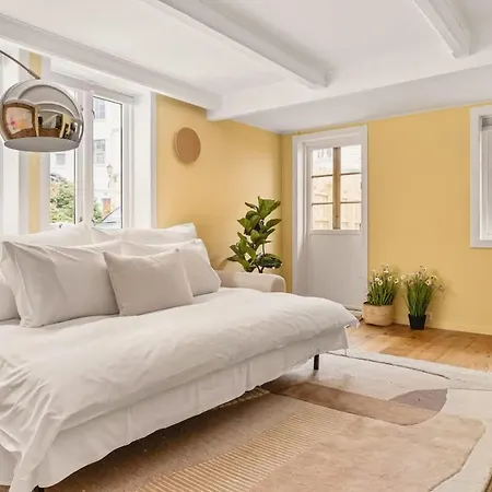 Dinbnb Homes I Bergen's #1 I Jacuzzi & Fireplace & Balcony ברגן