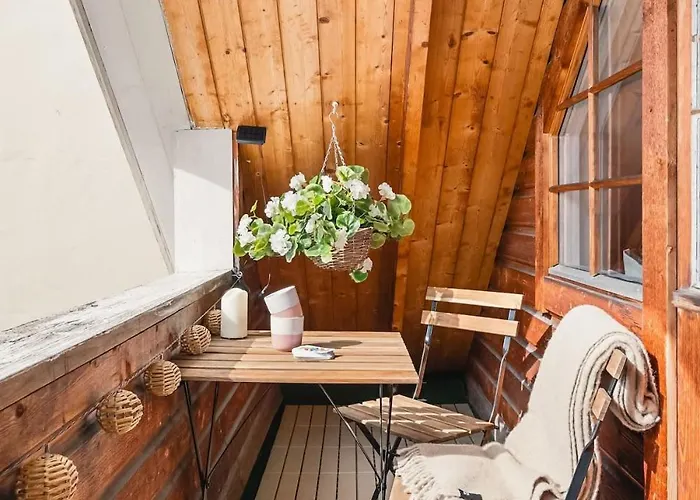 Dinbnb Homes I Bergen's #1 I Jacuzzi & Fireplace & Balcony * Берген